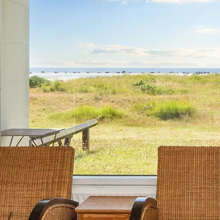 3 Person In Fano-by Traum